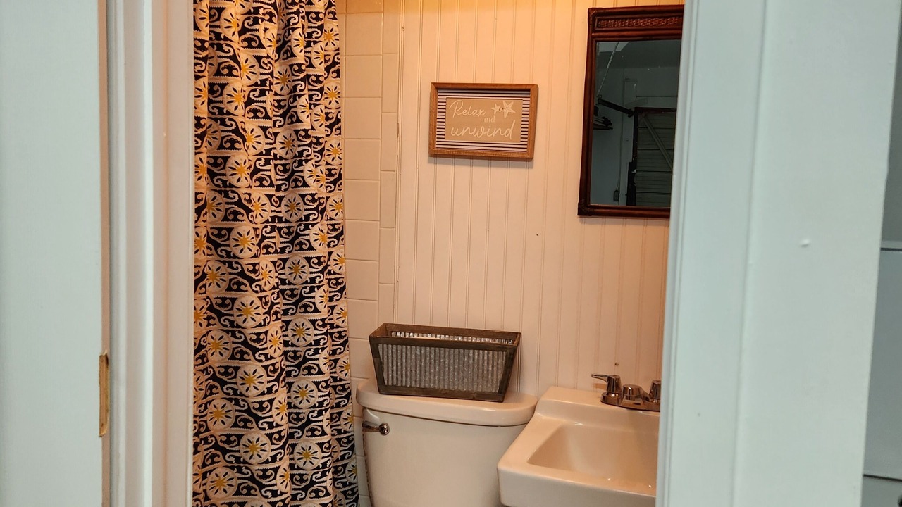 Photo of Bathroom in Largo