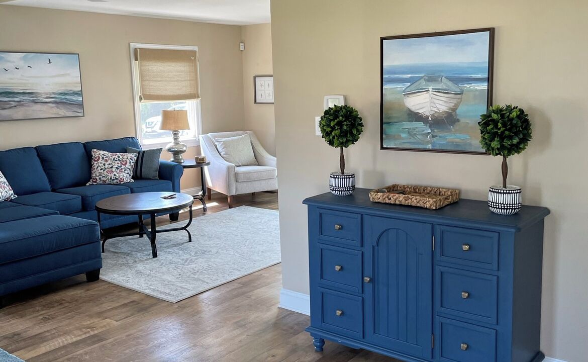 Photo of Livingroom in A-Zone