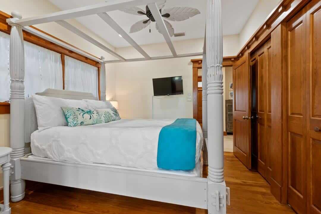 Photo of Bedroom in Downtown Historic District