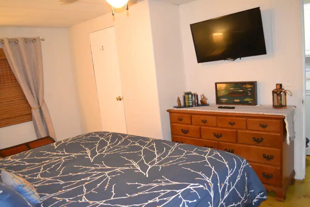 Photo of Bedroom in Welaka