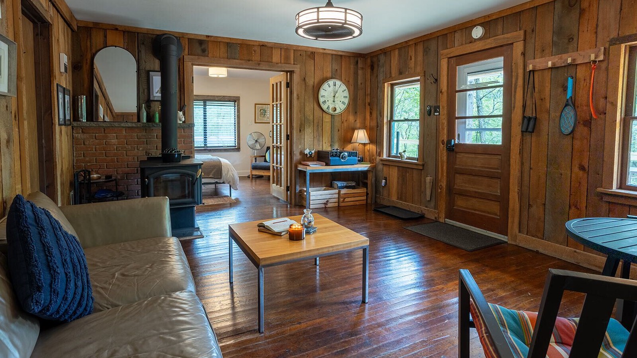 Photo of Livingroom in Layton
