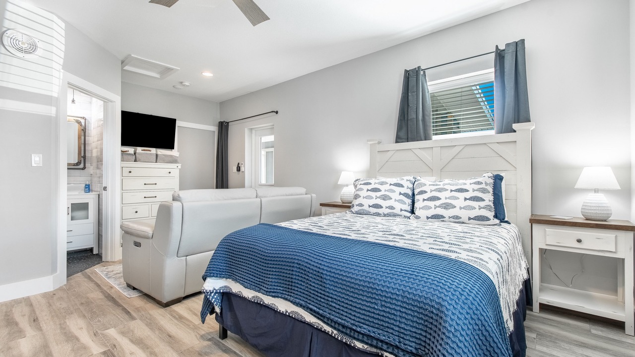 Photo of Bedroom in Madeira Beach