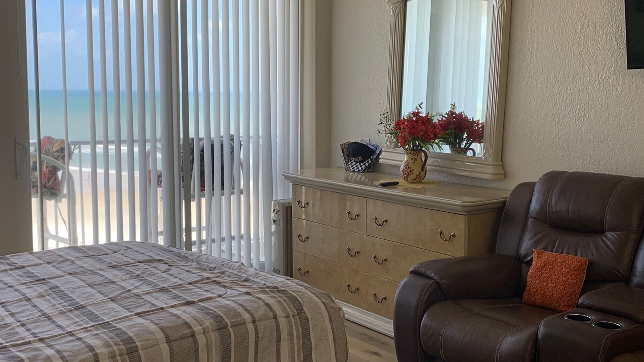 Photo of Bedroom in Lenox Park