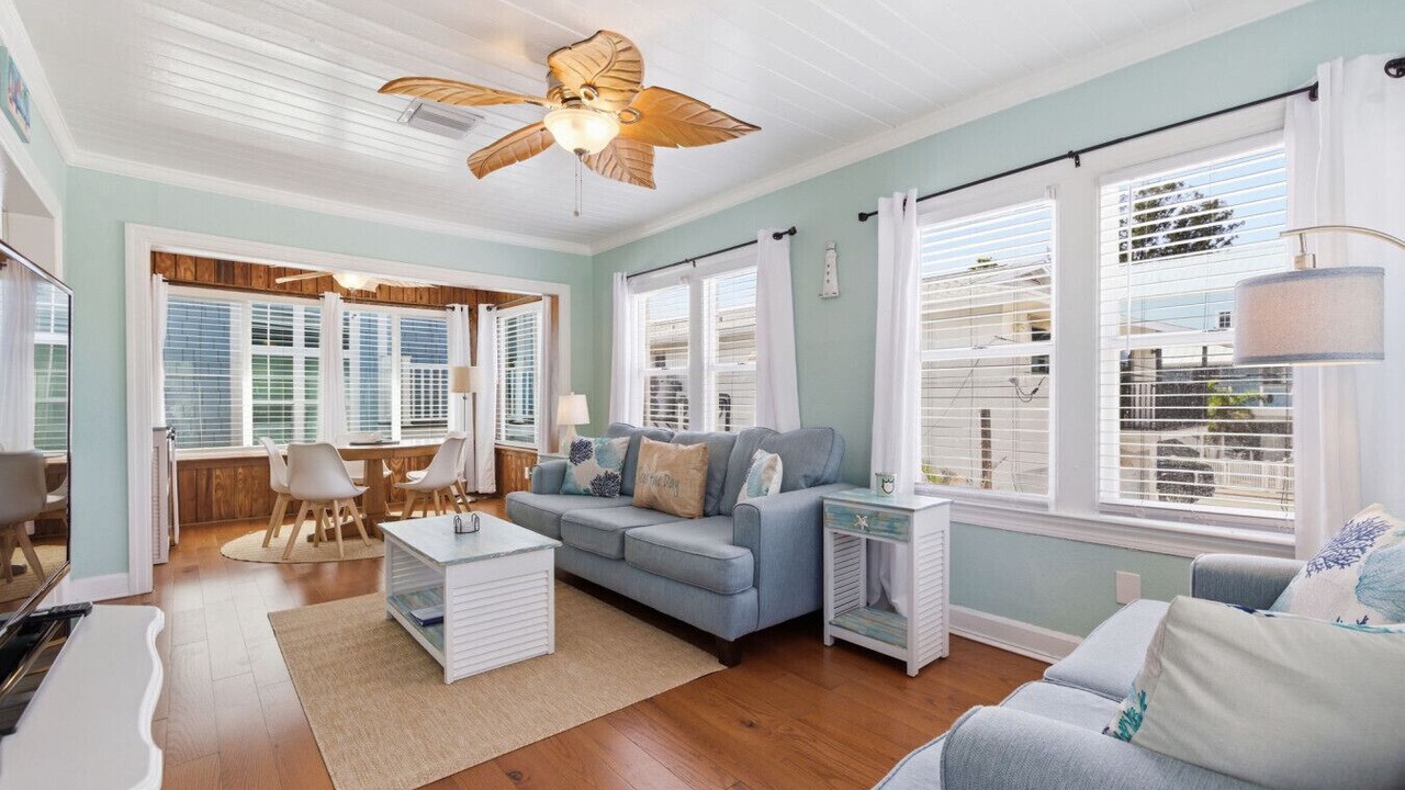 Photo of Livingroom in Pass-a-Grille