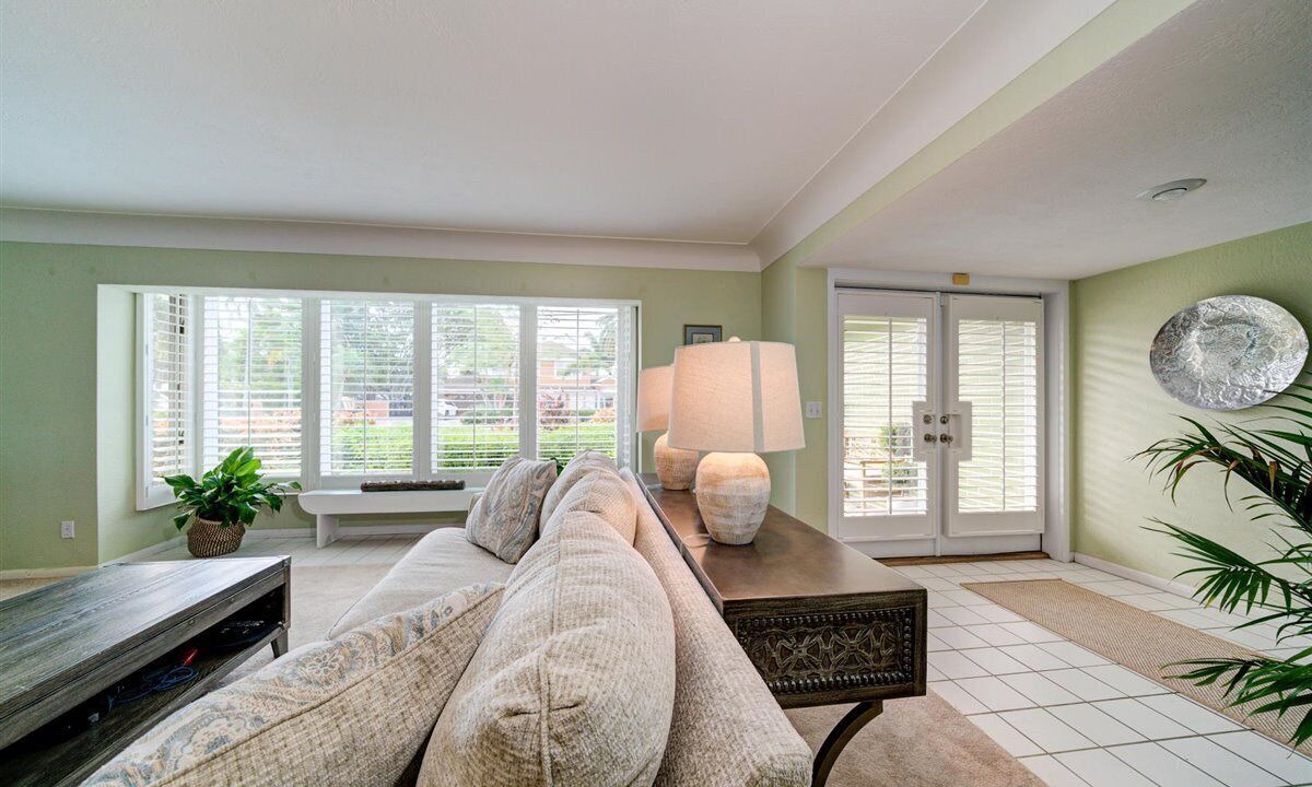 Photo of Livingroom in Harbor Bluffs