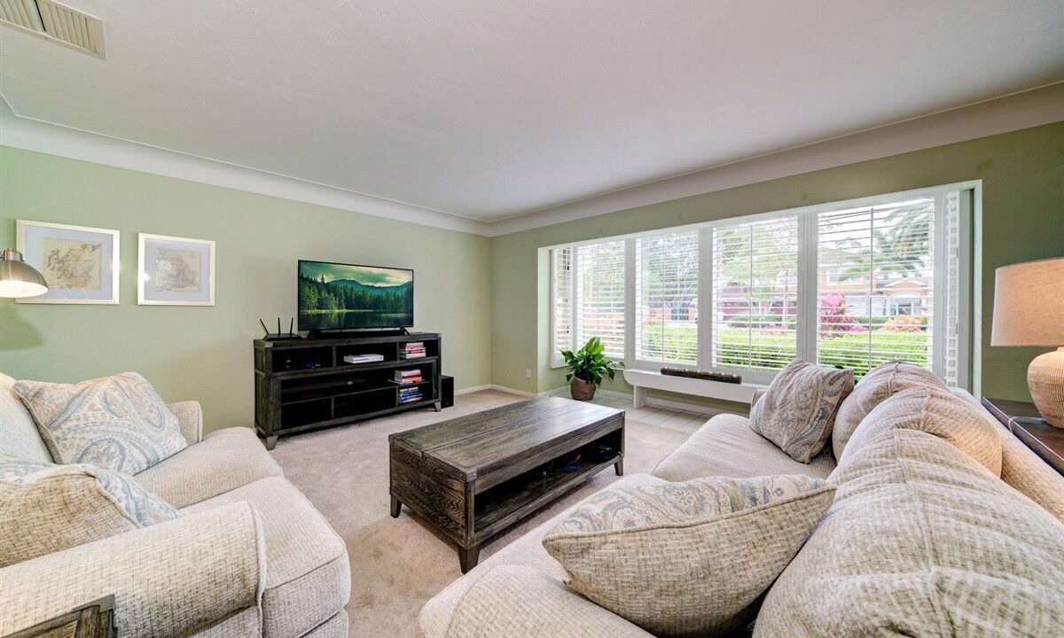 Photo of Livingroom in Harbor Bluffs