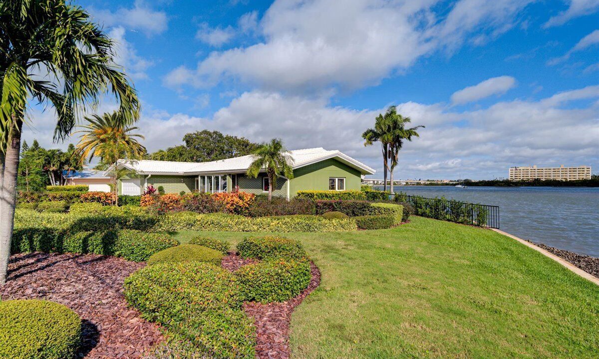 Photo of Outdoor in Harbor Bluffs