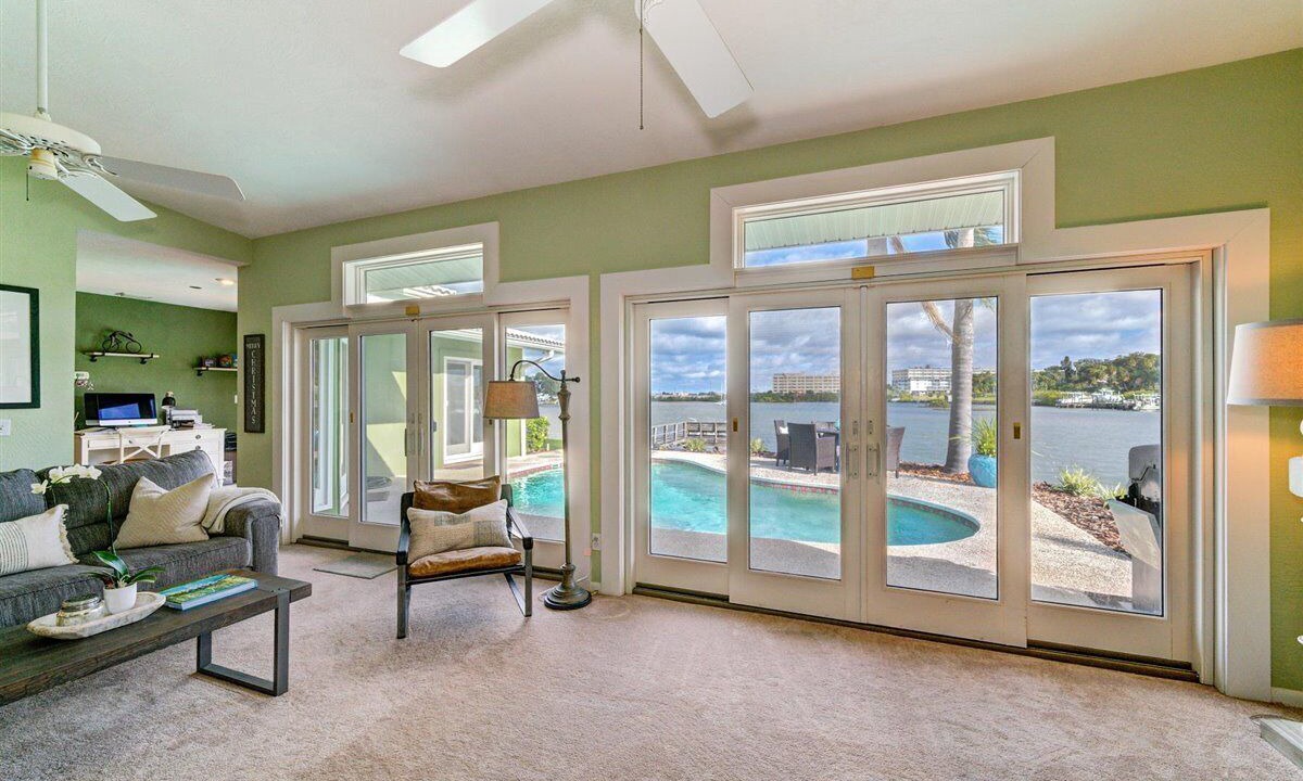 Photo of Livingroom in Harbor Bluffs
