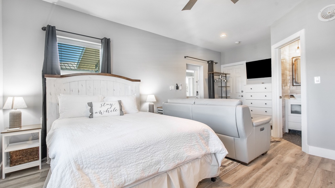 Photo of Bedroom in Madeira Beach