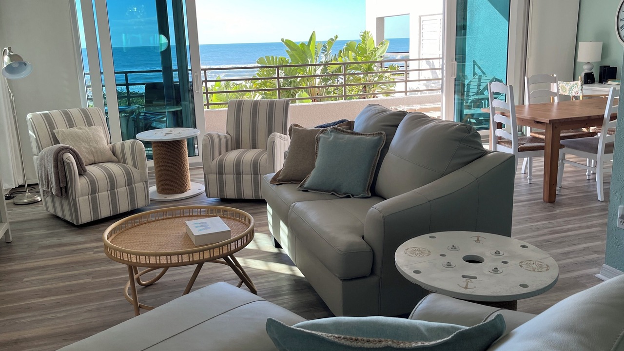Photo of Livingroom in Independence Square
