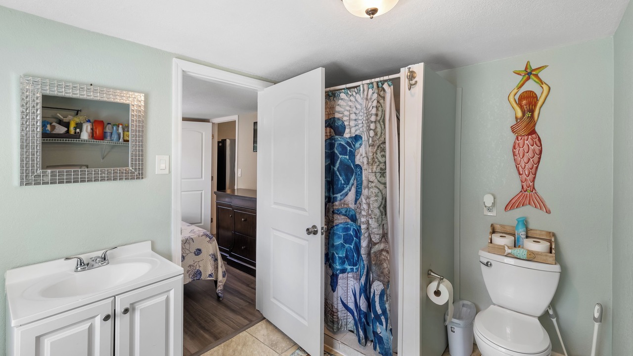 Photo of Bathroom in Weeki Wachee Gardens