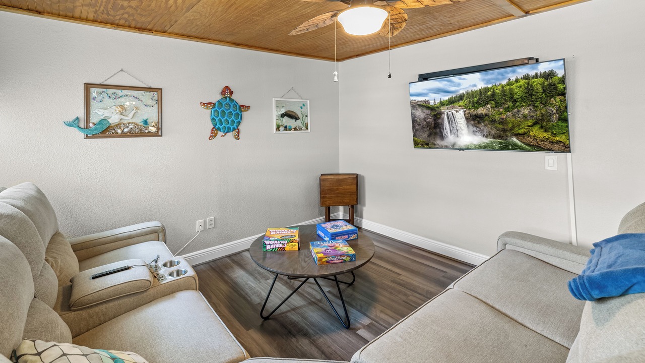 Photo of Livingroom in Weeki Wachee Gardens
