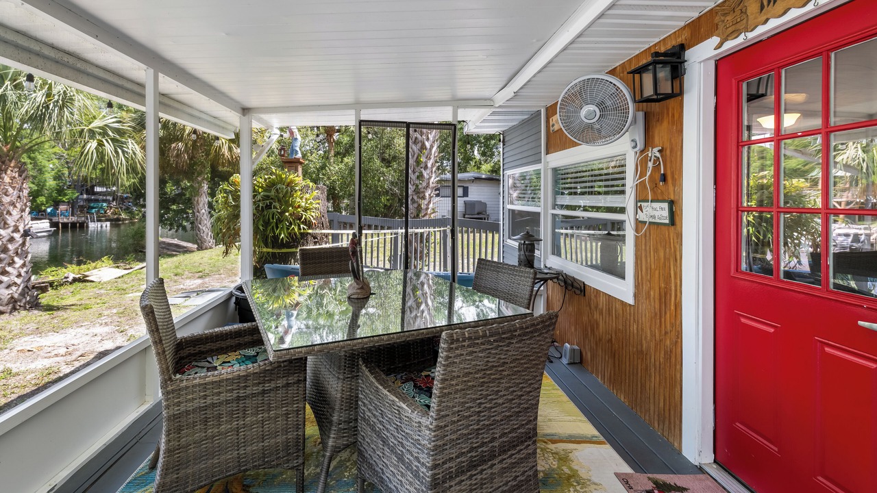 Photo of Outdoor in Weeki Wachee Gardens