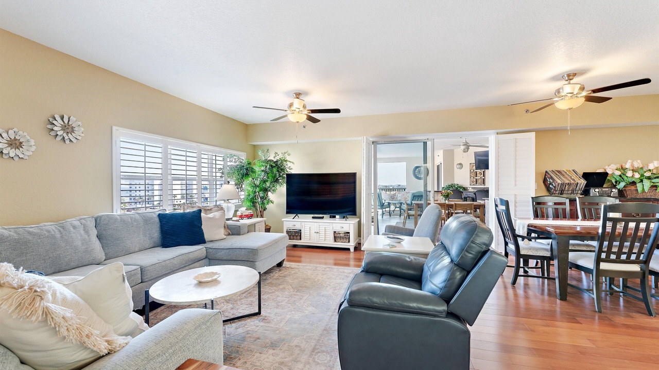 Photo of Livingroom in New Smyrna Beach