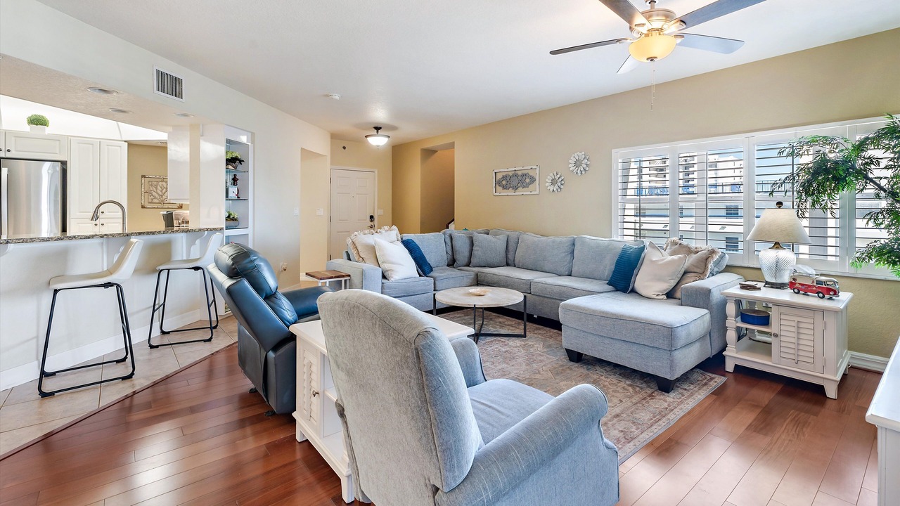 Photo of Livingroom in New Smyrna Beach