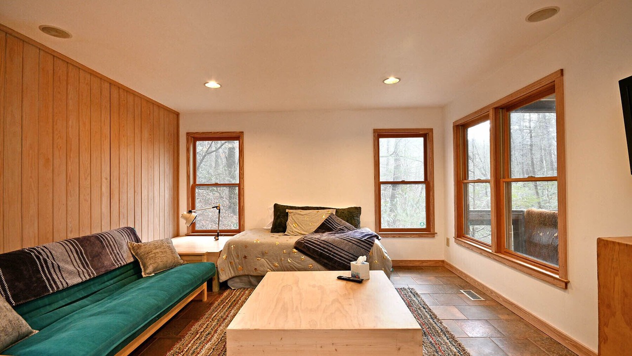 Photo of Livingroom in Marietta