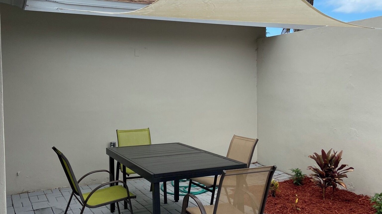Photo of Outdoor in Anona