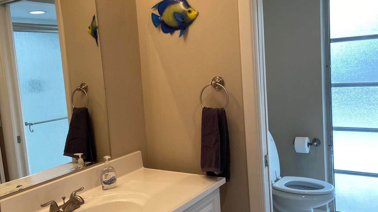 Photo of Bathroom in Anona