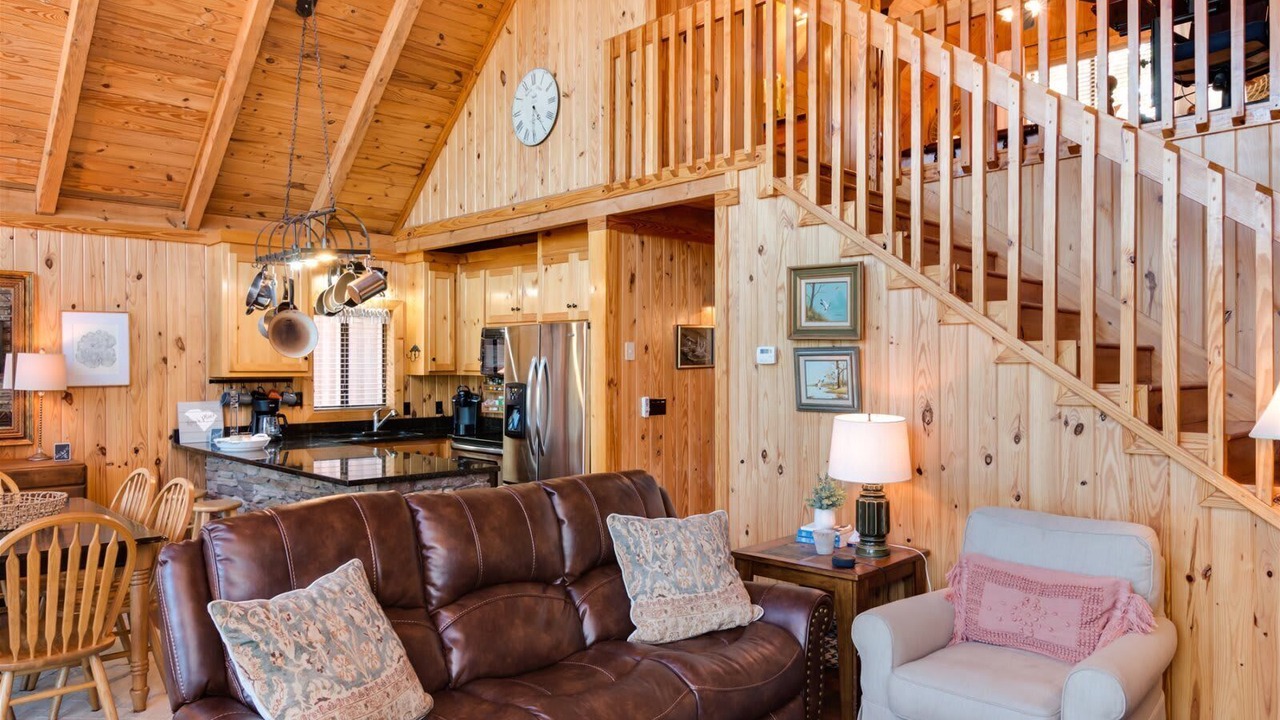 Photo of Livingroom in Six Mile