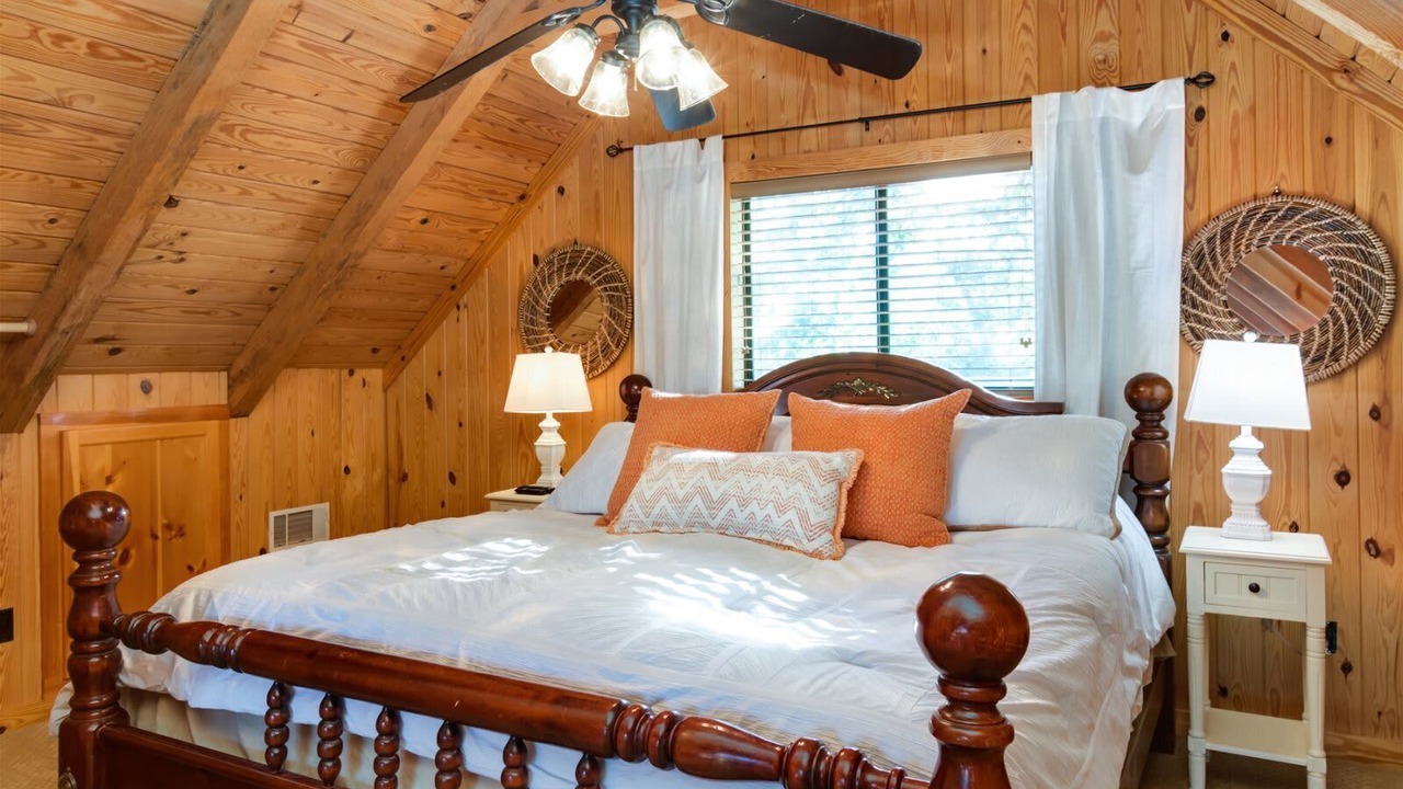 Photo of Bedroom in Six Mile
