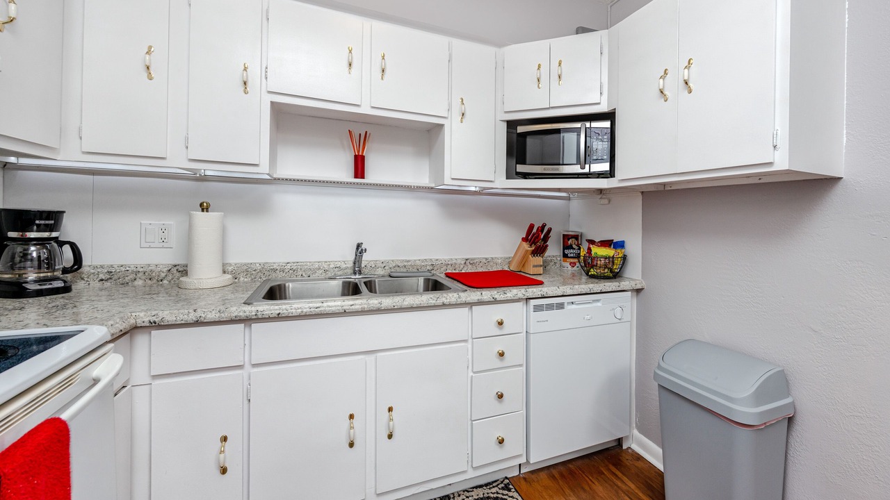 Photo of Kitchen in South Pinellas Community Council