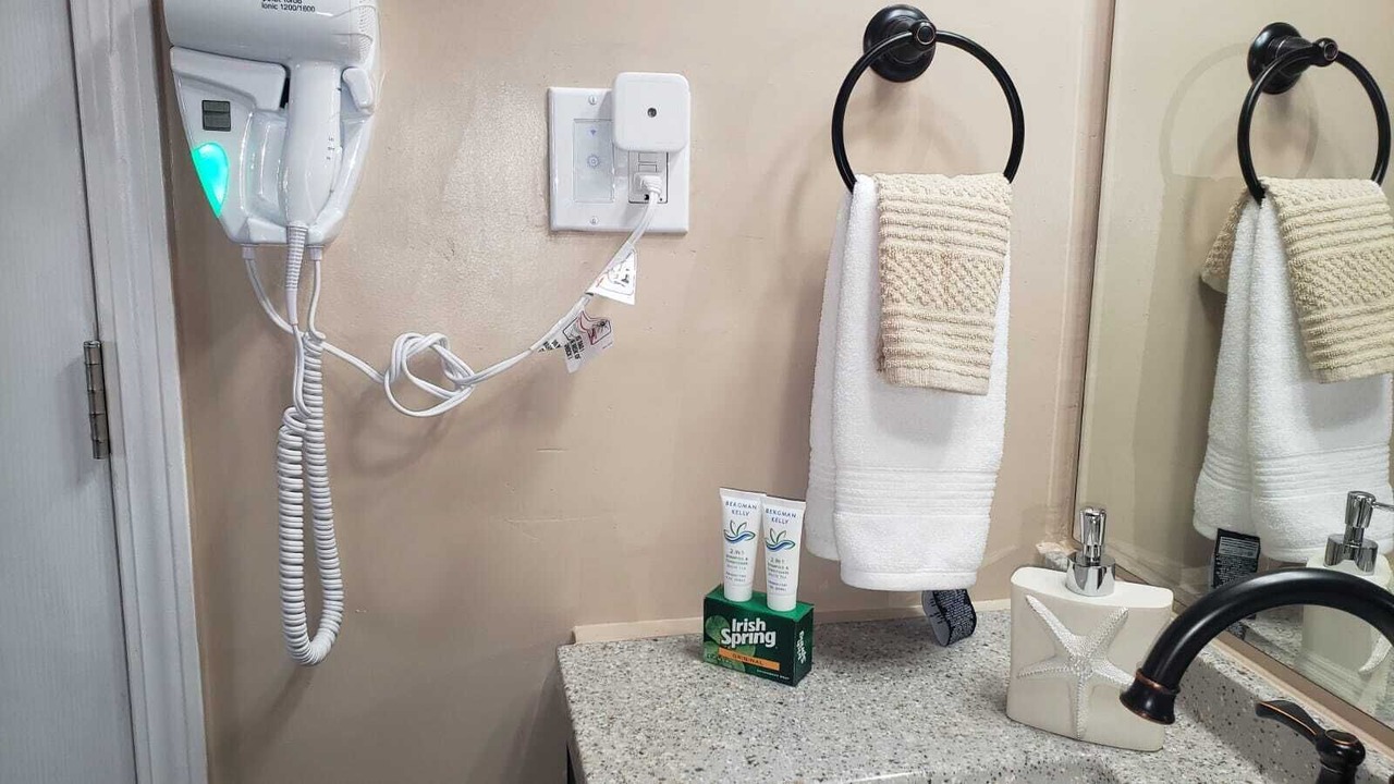 Photo of Bathroom in South Peninsula Historic District