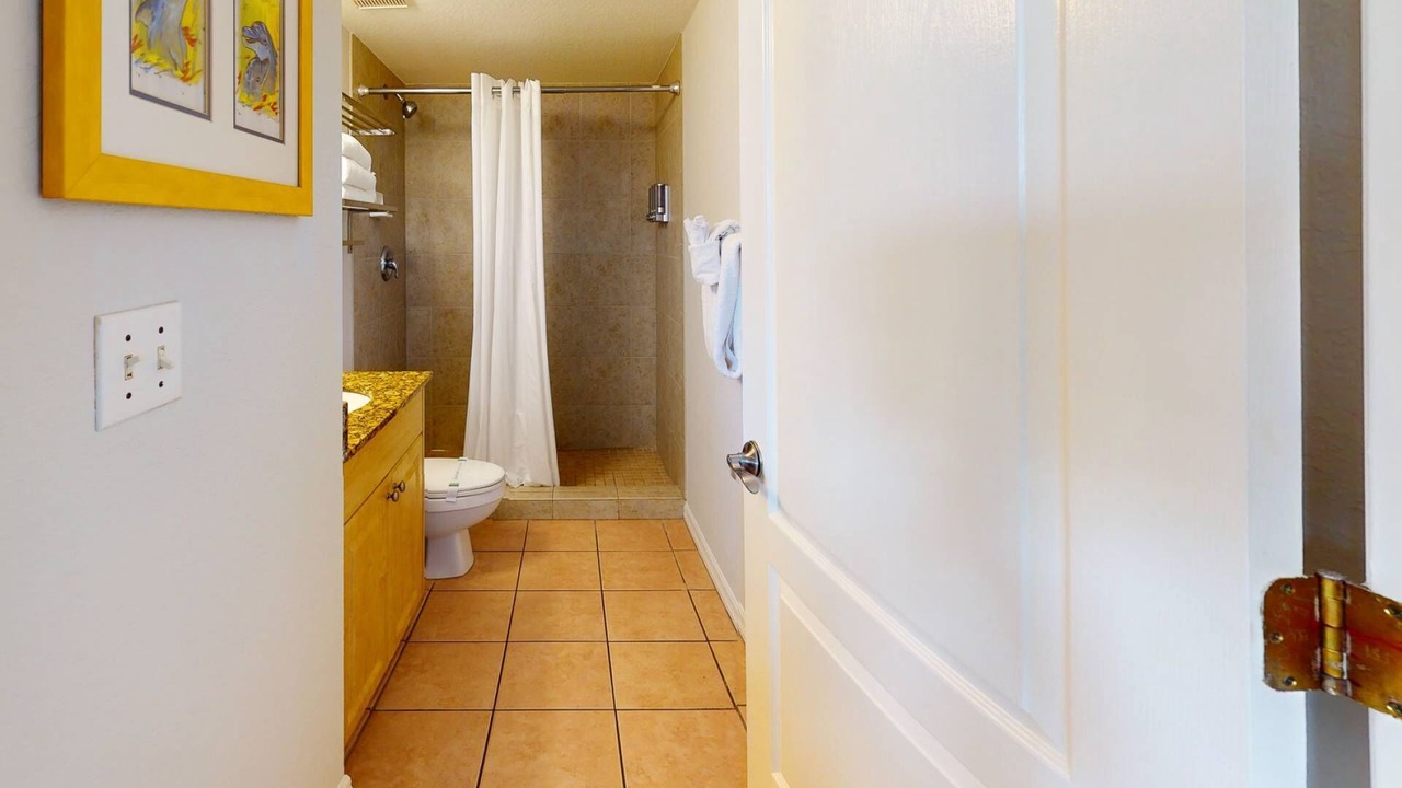 Photo of Bathroom in Treasure Island