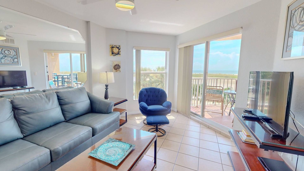 Photo of Patio Balcony in Treasure Island