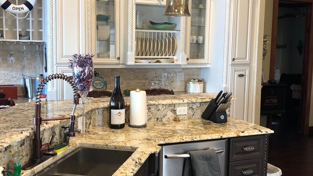 Photo of Kitchen in Treasure Island