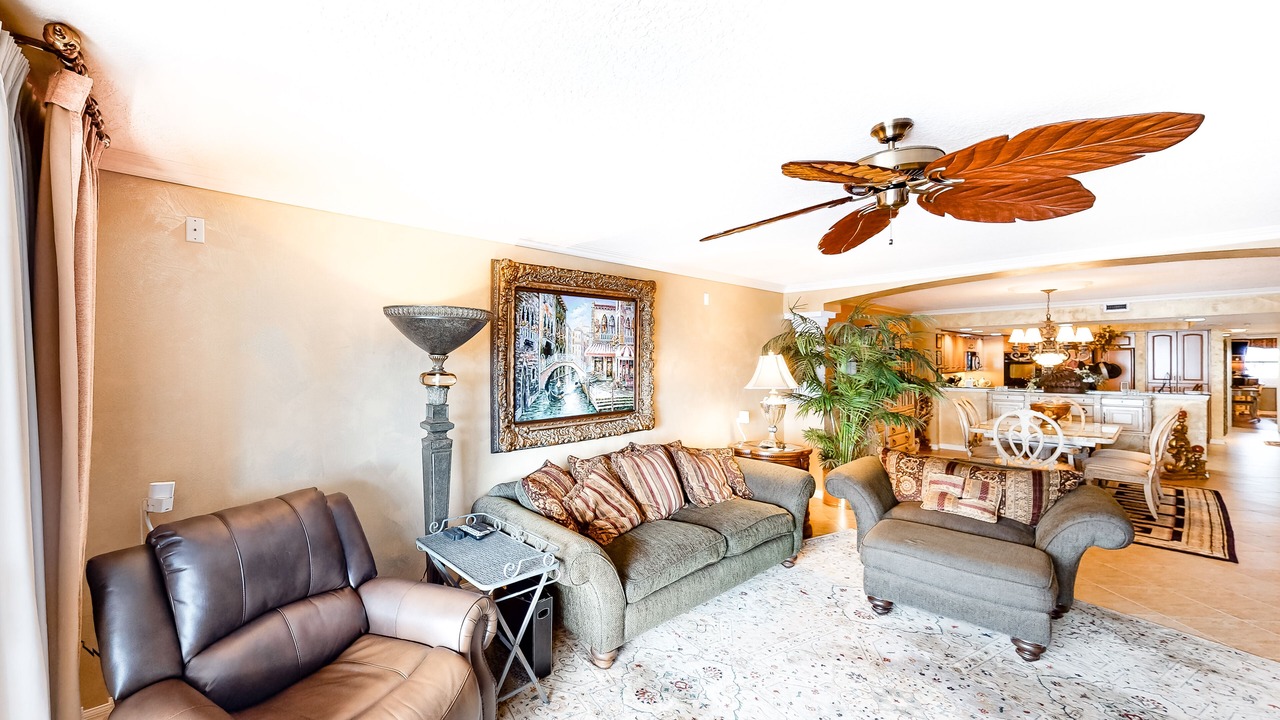 Photo of Livingroom in Redington Beach