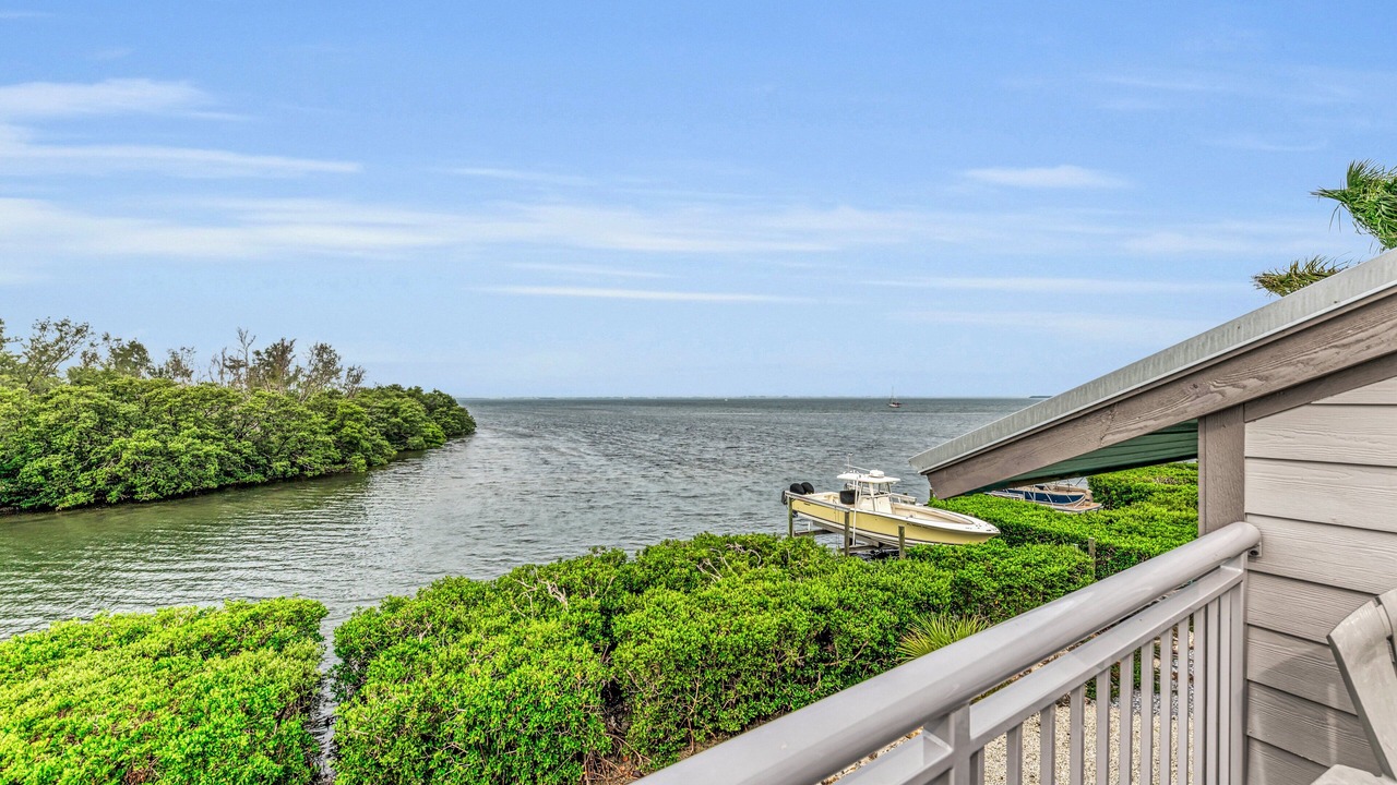 Photo of Patio Balcony in Bayshore Gardens