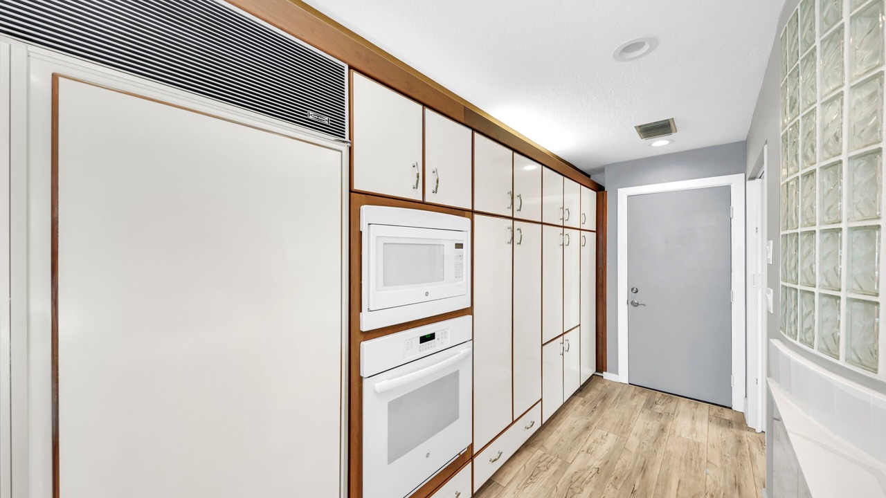 Photo of Kitchen in Bayshore Gardens