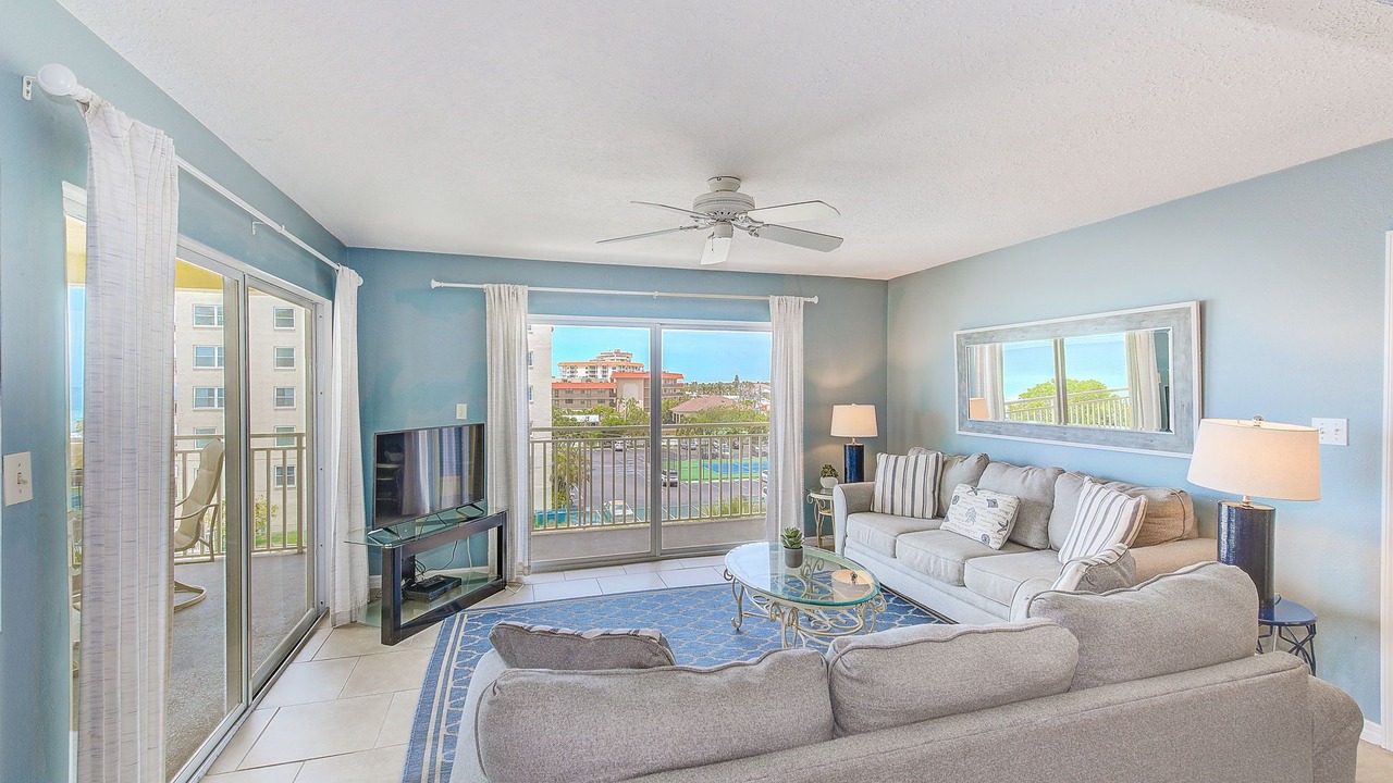 Photo of Livingroom in Redington Shores