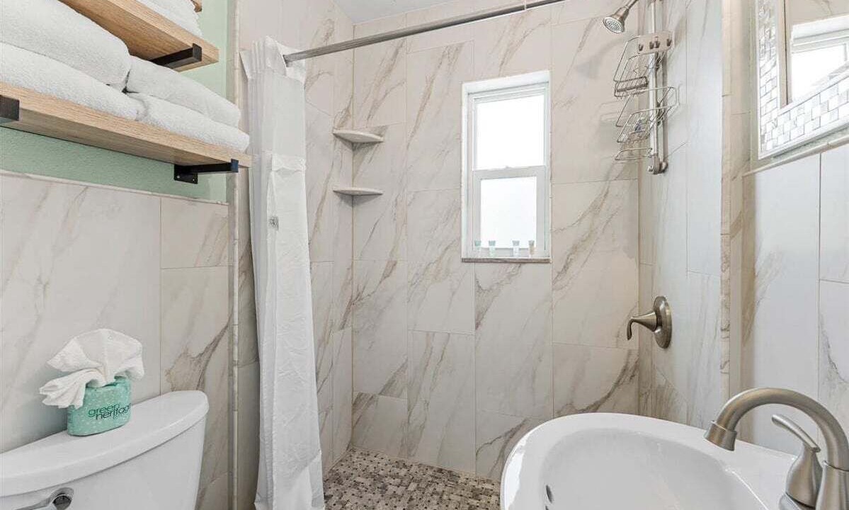 Photo of Bathroom in Treasure Island