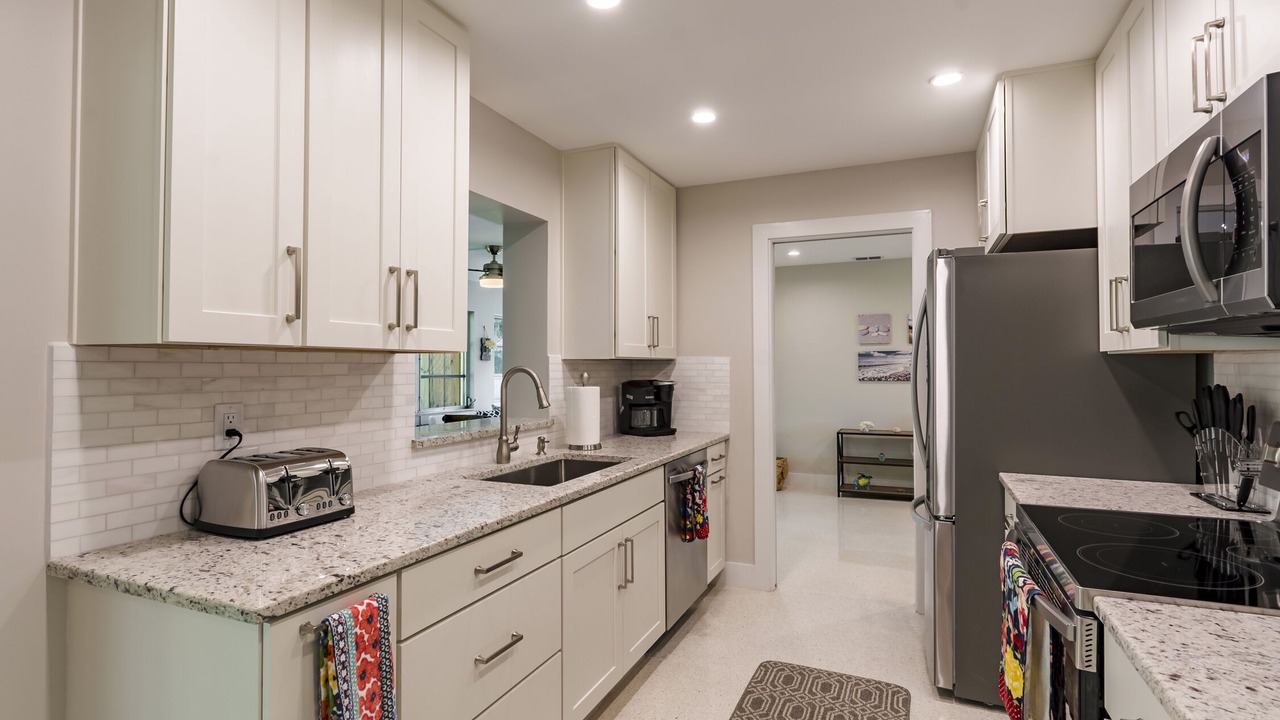 Photo of Kitchen in Gulf Gate Estates