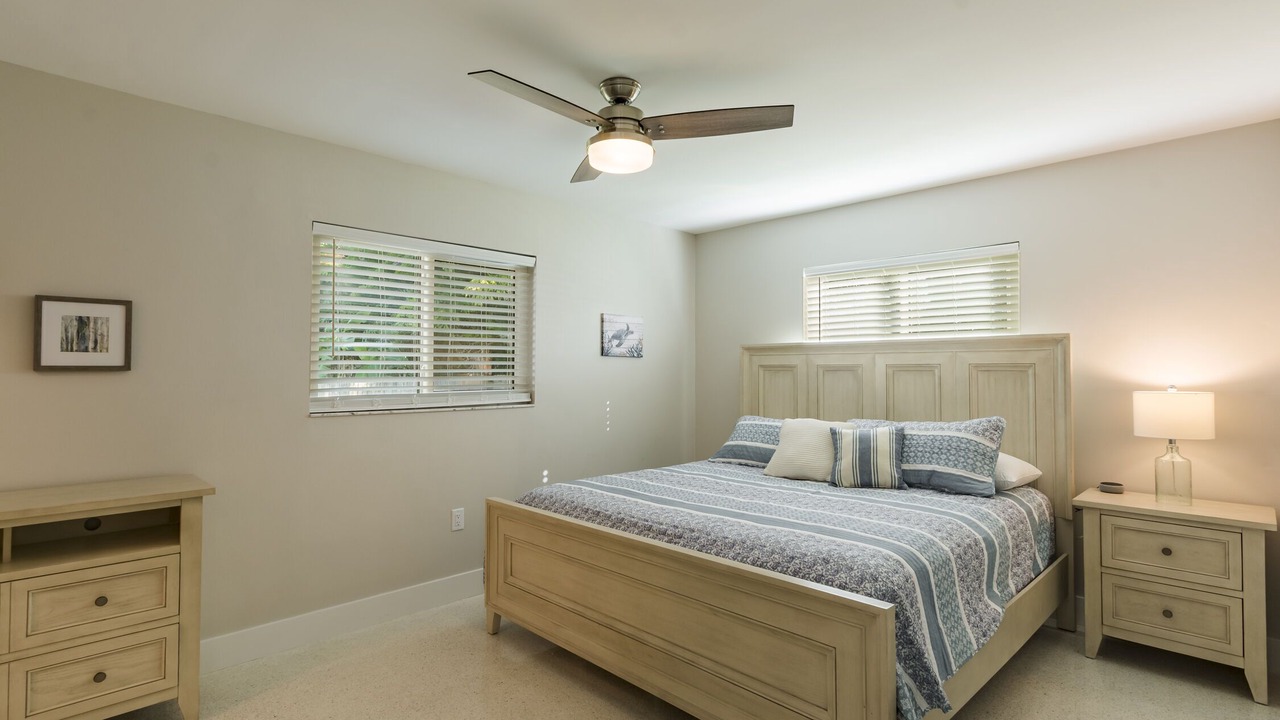 Photo of Bedroom in Gulf Gate Estates