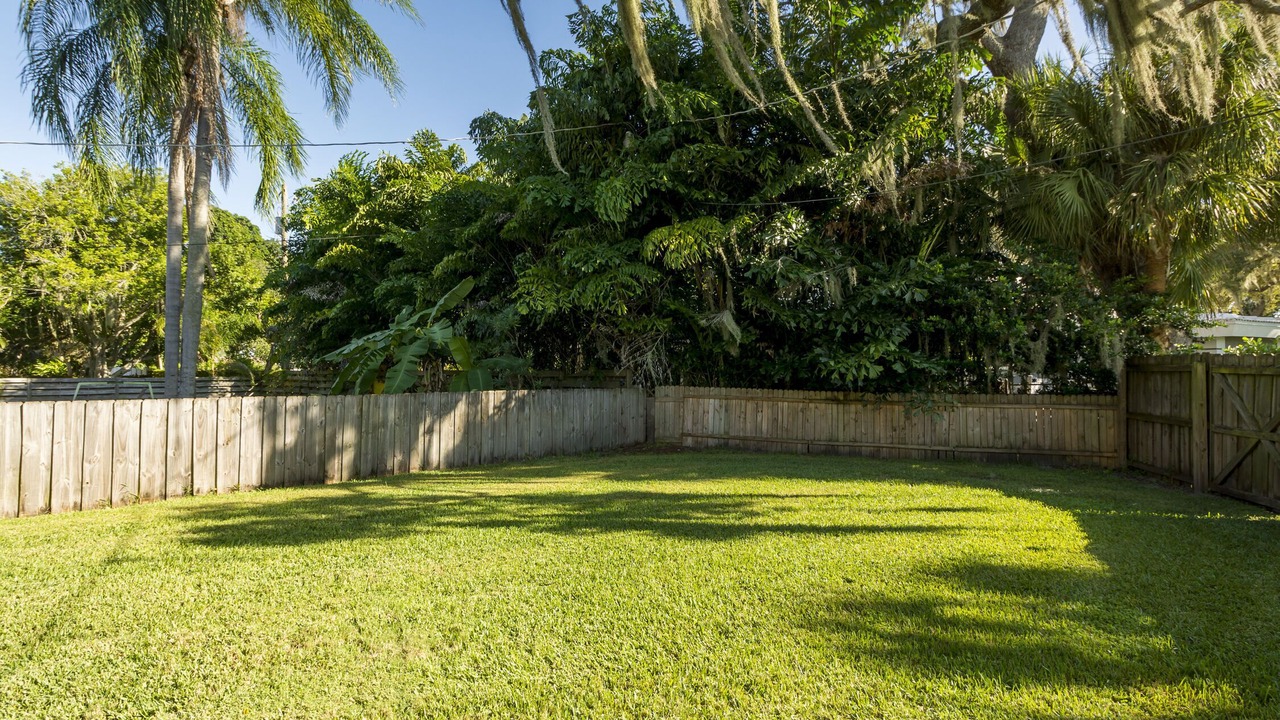Photo of Outdoor in Gulf Gate Estates