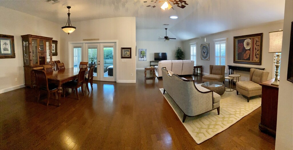 Photo of Livingroom in Virginia Trace