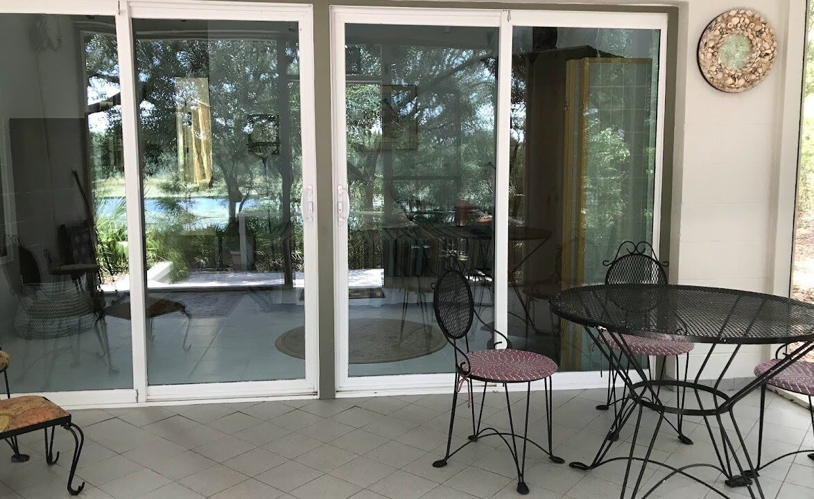 Photo of Outdoor in Putnam Hall