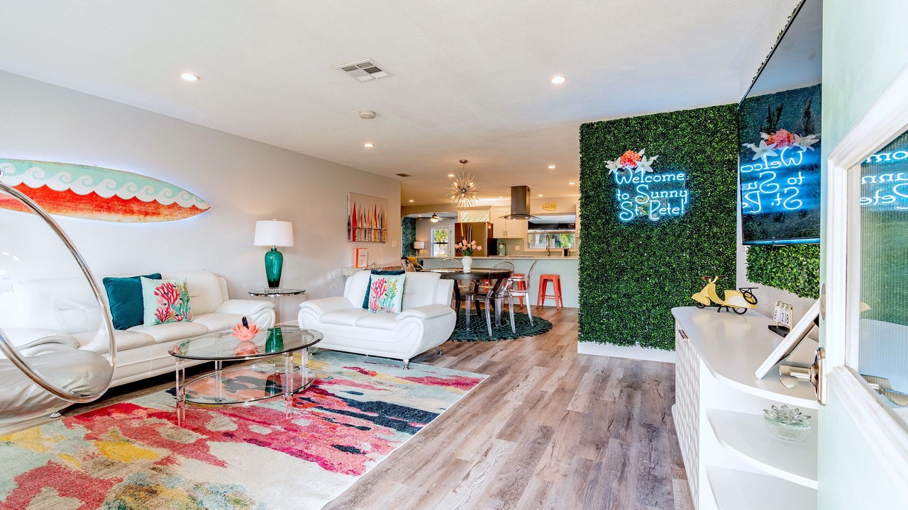 Photo of Livingroom in South Pinellas Community Council
