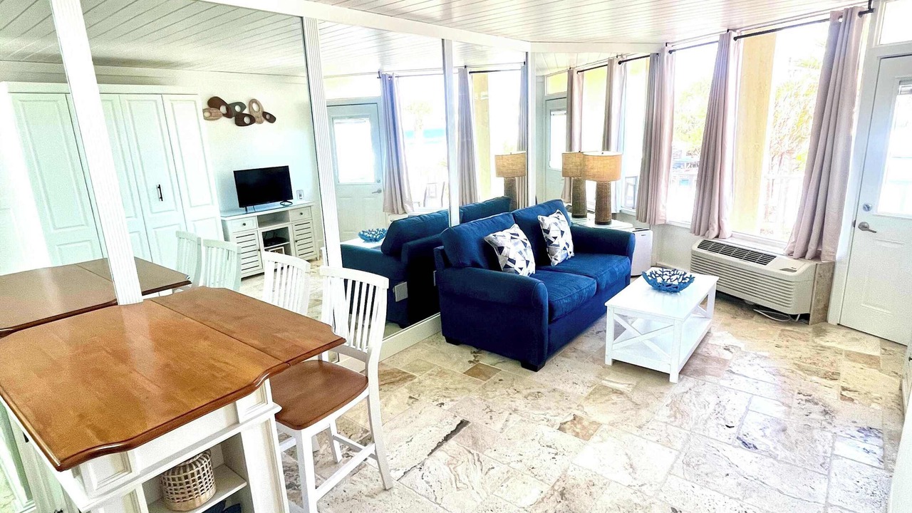 Photo of Livingroom in Ormond Beach