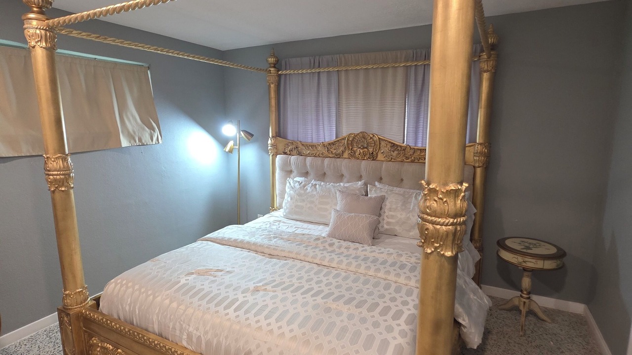 Photo of Bedroom in Sarasota Springs