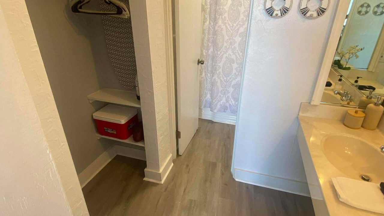 Photo of Bathroom in Bostwick Park