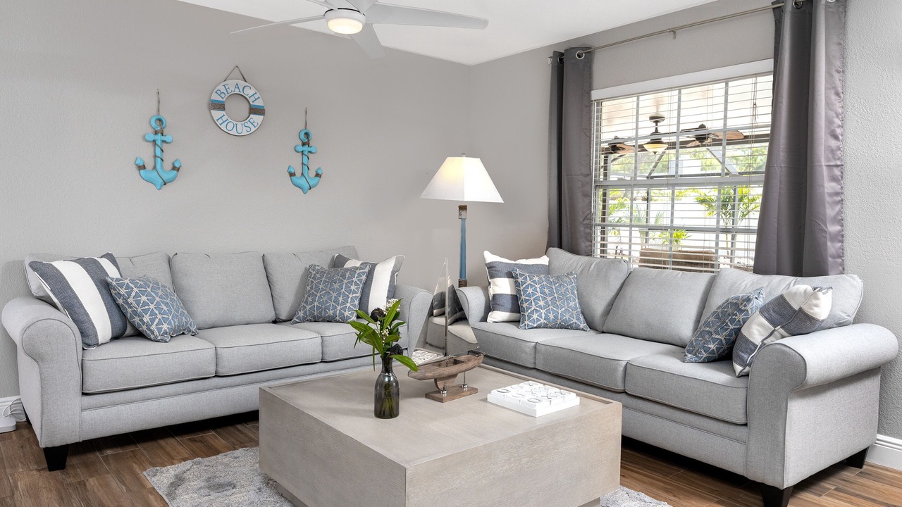 Photo of Livingroom in Sarasota Springs