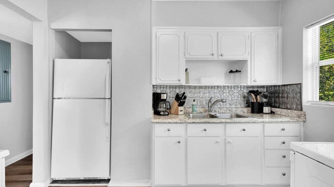 Photo of Kitchen in Lakeshore South