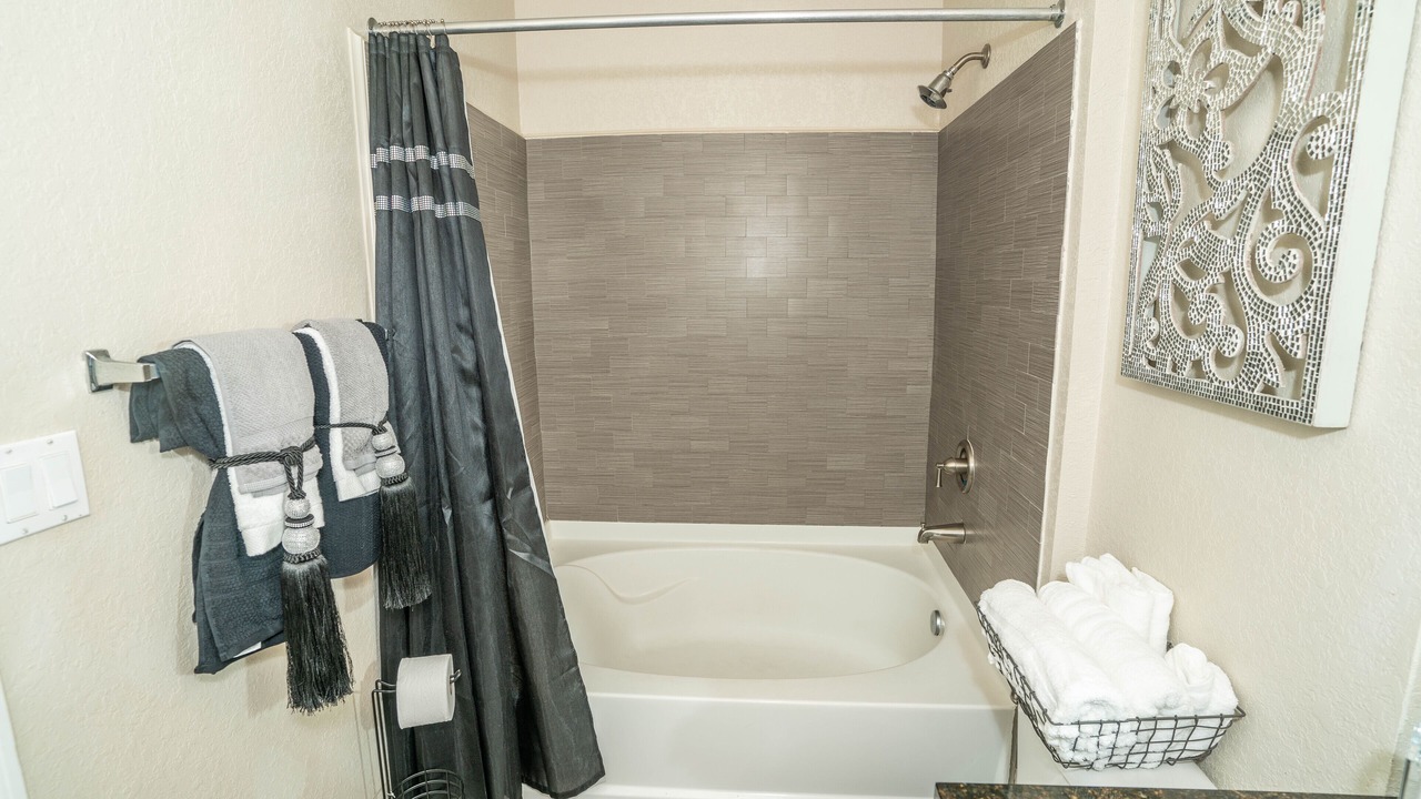 Photo of Bathroom in Port Tampa City
