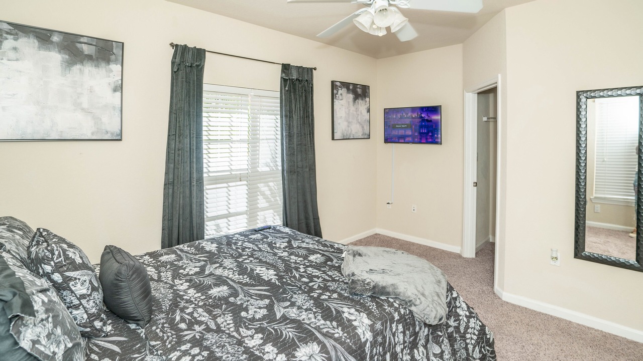 Photo of Bedroom in Port Tampa City