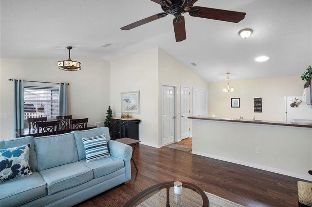 Photo of Livingroom in Buttonwood