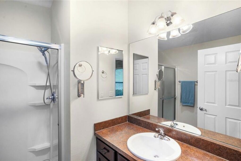 Photo of Bathroom in Buttonwood