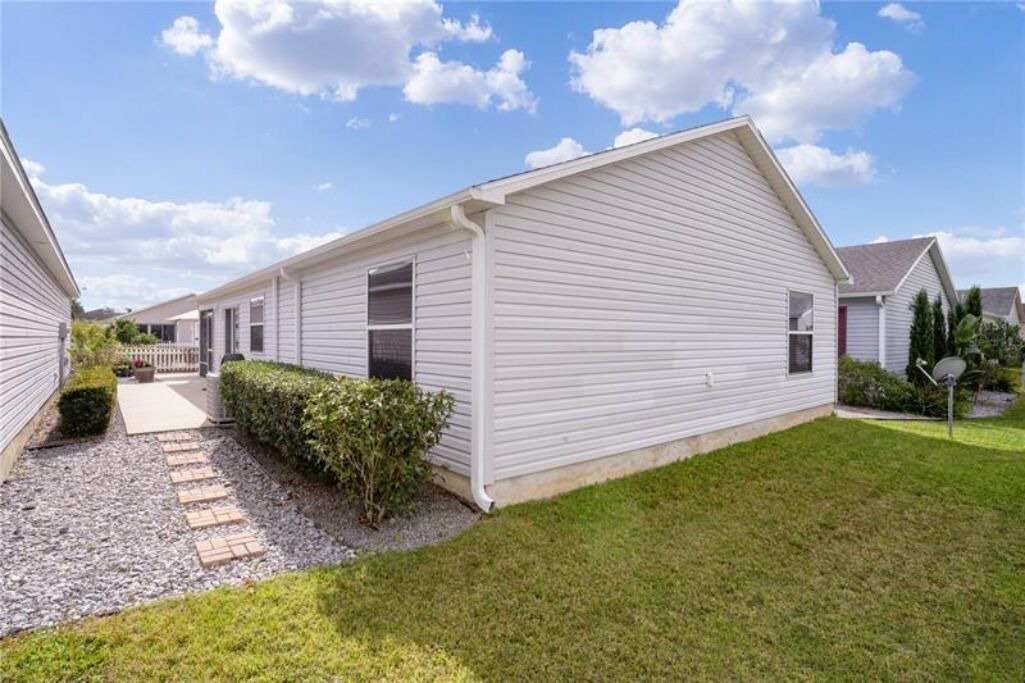 Photo of Outdoor in Buttonwood